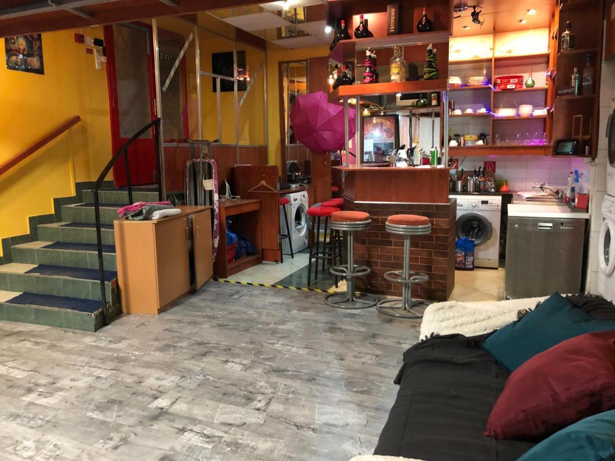Whole Basement Former Pub2 For Stag Do, Men'S Cave Budapest Bagian luar foto