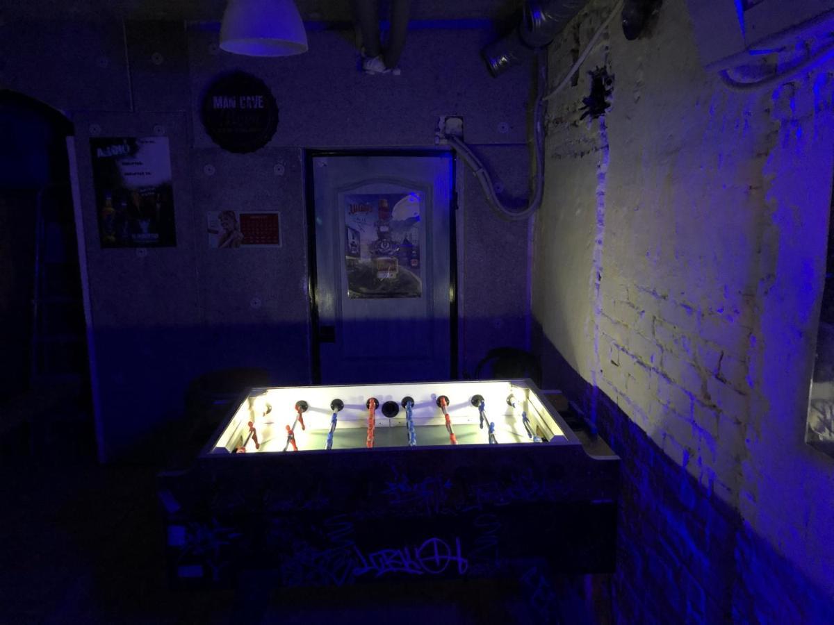 Whole Basement Former Pub2 For Stag Do, Men'S Cave Budapest Bagian luar foto
