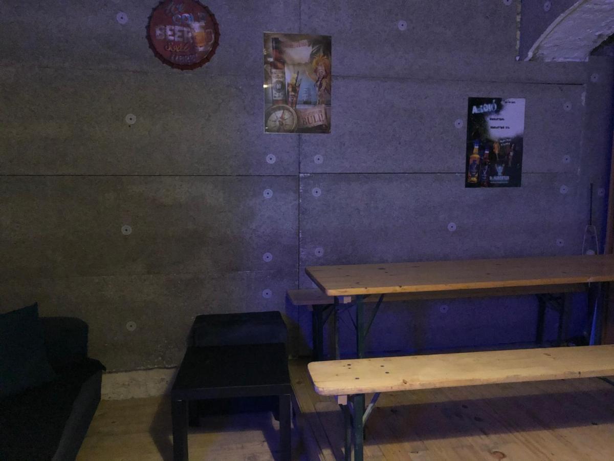 Whole Basement Former Pub2 For Stag Do, Men'S Cave Budapest Bagian luar foto