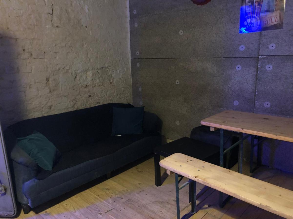 Whole Basement Former Pub2 For Stag Do, Men'S Cave Budapest Bagian luar foto