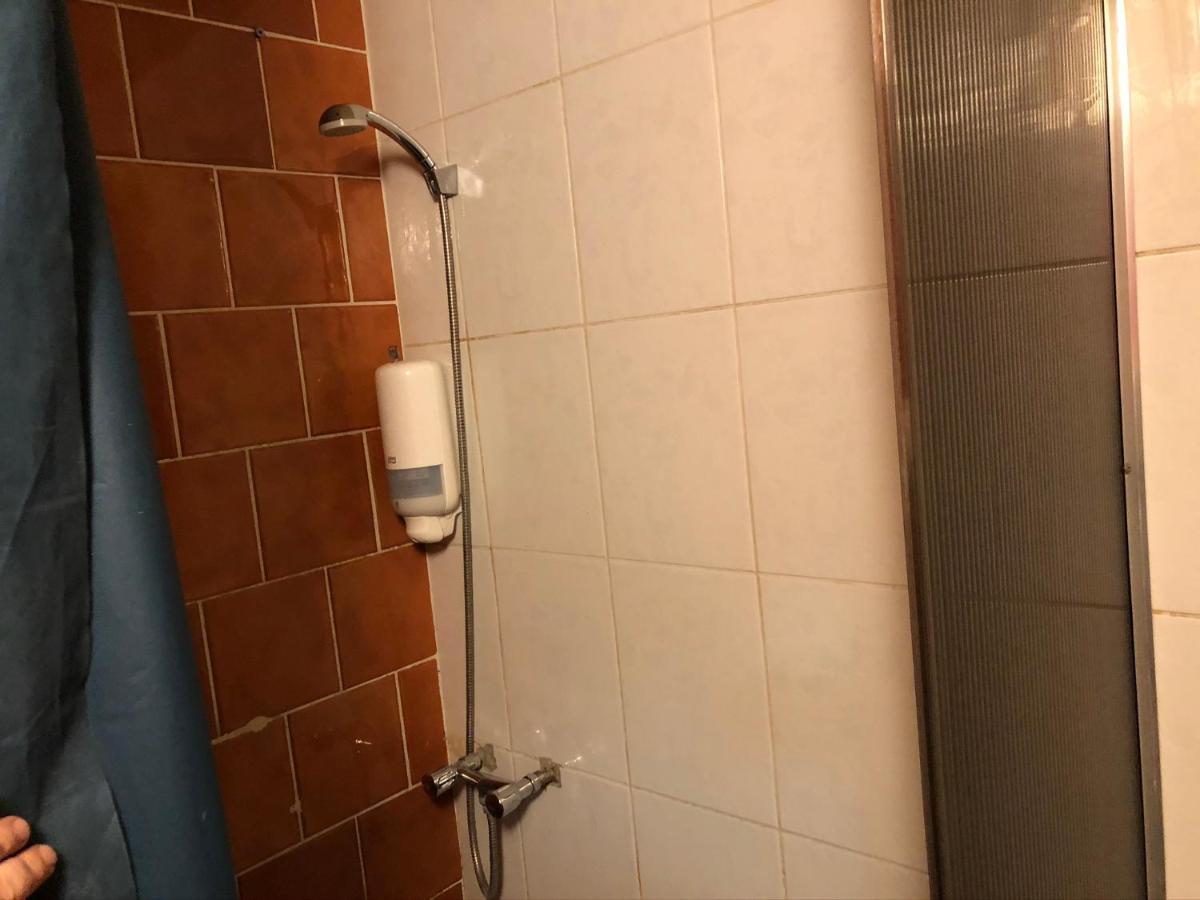 Whole Basement Former Pub2 For Stag Do, Men'S Cave Budapest Bagian luar foto